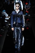 エンポリオ アルマーニ 20年春夏メンズコレクション、光を得たエネルギッシュなマスキュリンスタイル｜写真7