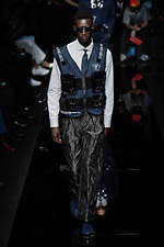 エンポリオ アルマーニ 20年春夏メンズコレクション、光を得たエネルギッシュなマスキュリンスタイル｜写真9