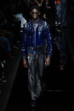 エンポリオ アルマーニ 20年春夏メンズコレクション、光を得たエネルギッシュなマスキュリンスタイル｜写真13