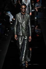 エンポリオ アルマーニ 20年春夏メンズコレクション、光を得たエネルギッシュなマスキュリンスタイル｜写真31