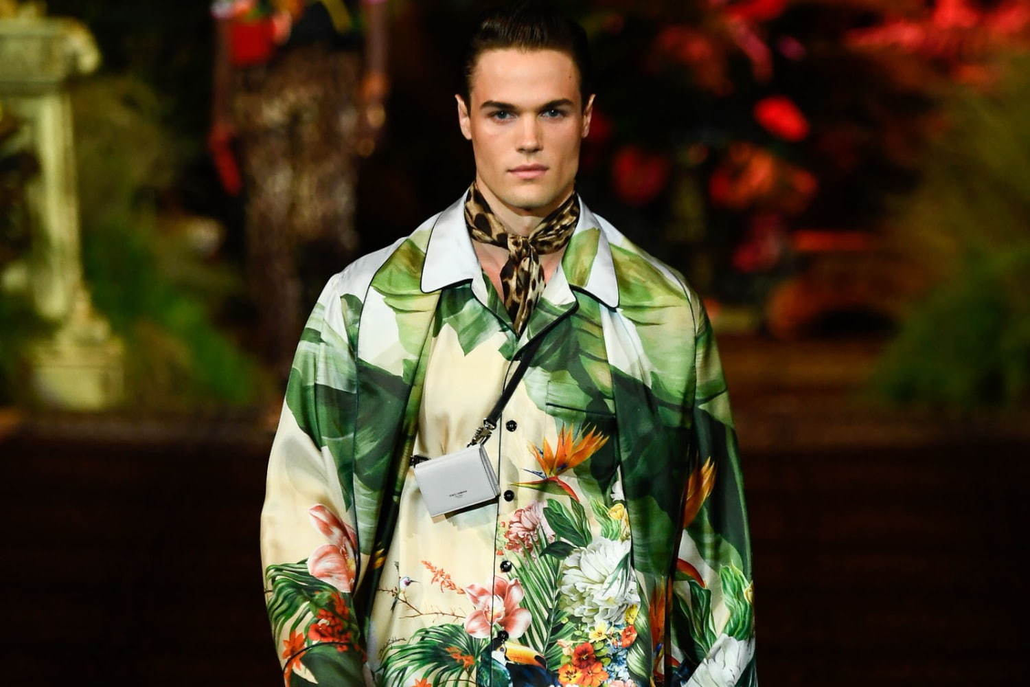 ドルチェ&ガッバーナ(DOLCE&GABBANA) コレクション - ファッションプレス オンライン売り ドルチェ&ガッバーナ 20周年記念 Gabbana」 & 写真集「Dolce 洋書