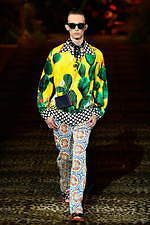 ドルチェ＆ガッバーナ 2020年春夏メンズコレクション、ジャングルの中で楽しむエレガンスな着こなし｜写真132