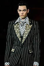 ドルチェ＆ガッバーナ 2020年春夏メンズコレクション、ジャングルの中で楽しむエレガンスな着こなし｜写真46