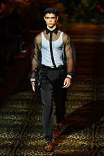 ドルチェ＆ガッバーナ 2020年春夏メンズコレクション、ジャングルの中で楽しむエレガンスな着こなし｜写真66