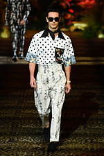 ドルチェ＆ガッバーナ 2020年春夏メンズコレクション、ジャングルの中で楽しむエレガンスな着こなし｜写真93