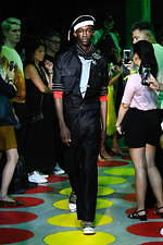 マルニ 2020年春夏メンズコレクション - 人工と自然の衝突から不均一な調和へ｜写真2