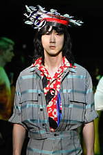 マルニ 2020年春夏メンズコレクション - 人工と自然の衝突から不均一な調和へ｜写真27