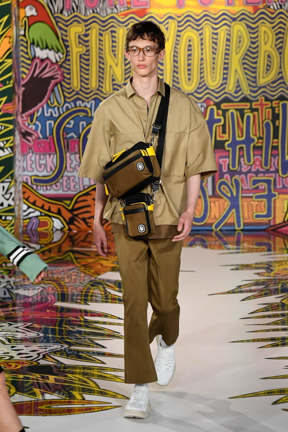 ニール バレット Neil Barrett 年春夏ウィメンズ メンズコレクション ファッションプレス ニール バレット Neil Barrett 年春夏ウィメンズ メンズコレクション ファッションプレス