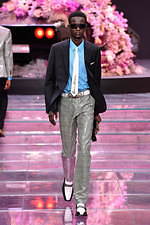 ヴェルサーチェ 2020年春夏メンズコレクション - 力強い男性像の追求――自信と自由、自己表現｜写真11