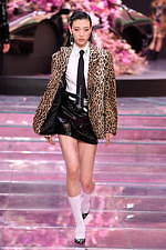 ヴェルサーチェ 2020年春夏メンズコレクション - 力強い男性像の追求――自信と自由、自己表現｜写真24