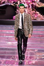 ヴェルサーチェ 2020年春夏メンズコレクション - 力強い男性像の追求――自信と自由、自己表現｜写真26