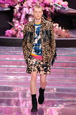 ヴェルサーチェ 2020年春夏メンズコレクション - 力強い男性像の追求――自信と自由、自己表現｜写真27