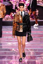 ヴェルサーチェ 2020年春夏メンズコレクション - 力強い男性像の追求――自信と自由、自己表現｜写真39