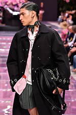 ヴェルサーチェ 2020年春夏メンズコレクション - 力強い男性像の追求――自信と自由、自己表現｜写真45