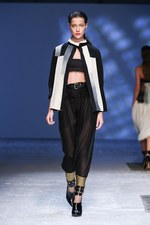 アライサラ(araisara) 2013年春夏コレクション - パリコレクションに初登場｜写真24