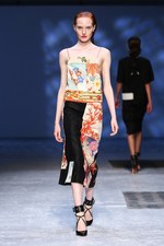 アライサラ(araisara) 2013年春夏コレクション - パリコレクションに初登場｜写真43