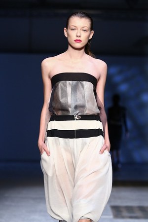 アライサラ(araisara) 2013年春夏コレクション - パリコレクションに初登場｜写真23