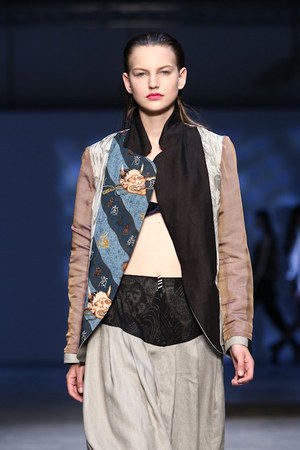 アライサラ(araisara) 2013年春夏コレクション - パリコレクションに初登場｜写真37