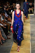 ジョルジオ アルマーニ 2020年春夏コレクション、歴史深い建築物の中でみせる新たなエレガンス｜写真114