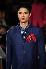 ジョルジオ アルマーニ 2020年春夏コレクション、歴史深い建築物の中でみせる新たなエレガンス｜写真117