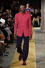 ジョルジオ アルマーニ 2020年春夏コレクション、歴史深い建築物の中でみせる新たなエレガンス｜写真118