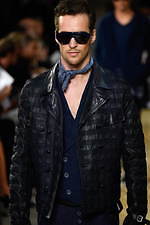 ジョルジオ アルマーニ 2020年春夏コレクション、歴史深い建築物の中でみせる新たなエレガンス｜写真31