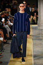 ジョルジオ アルマーニ 2020年春夏コレクション、歴史深い建築物の中でみせる新たなエレガンス｜写真77