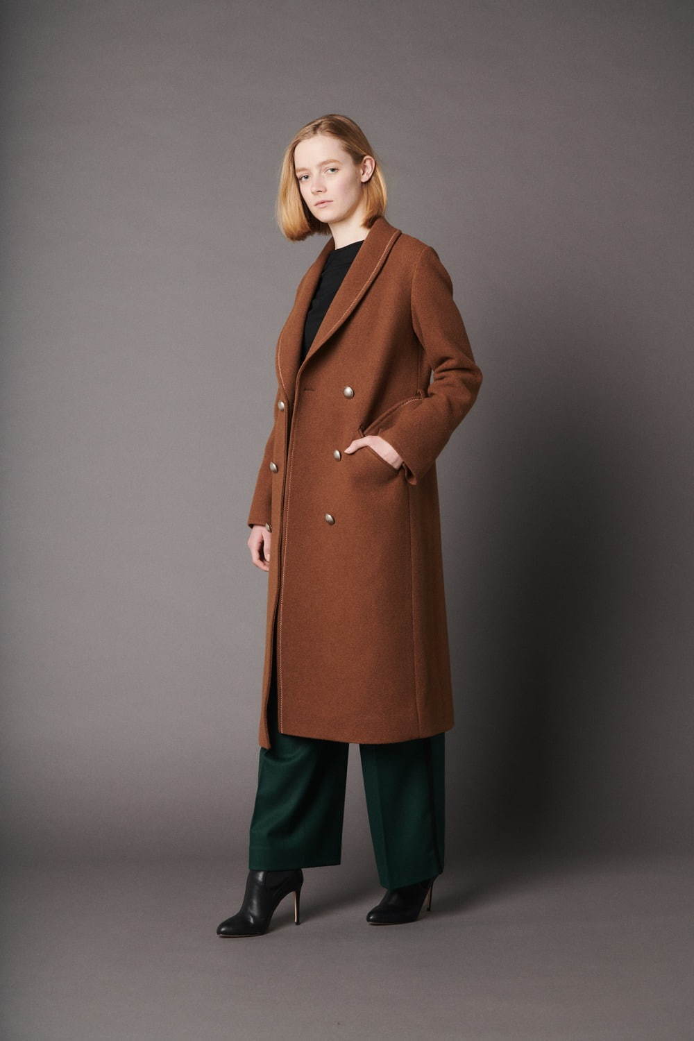 ルーム エイト 2019-20年秋冬｜female ミリタリーコート