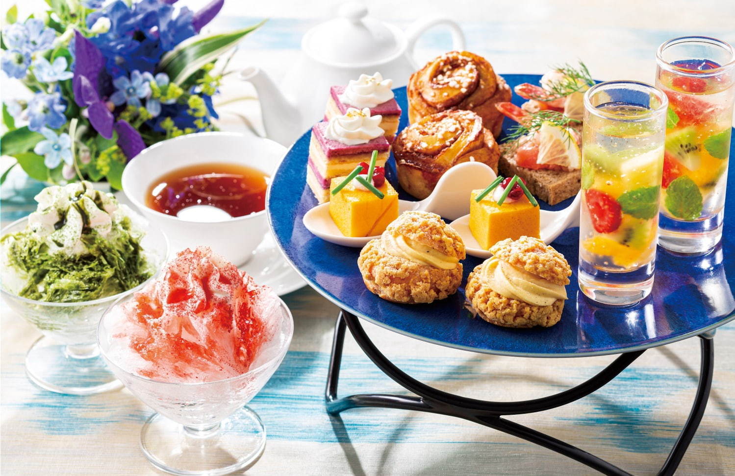 ブルー・ブリック・ティーセット～夏空テラスのティータイム～(6月20日(木)～9月11日(水)予定) 2,700円(税込)