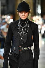 タカヒロミヤシタザソロイスト． 2020年春夏メンズコレクション - ミッキーマウスと“デュエット”｜写真64