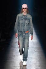 ヘロン・プレストン 2020年春夏コレクション、NYの街で暮らす人々のユニフォームに目をむけて｜写真27