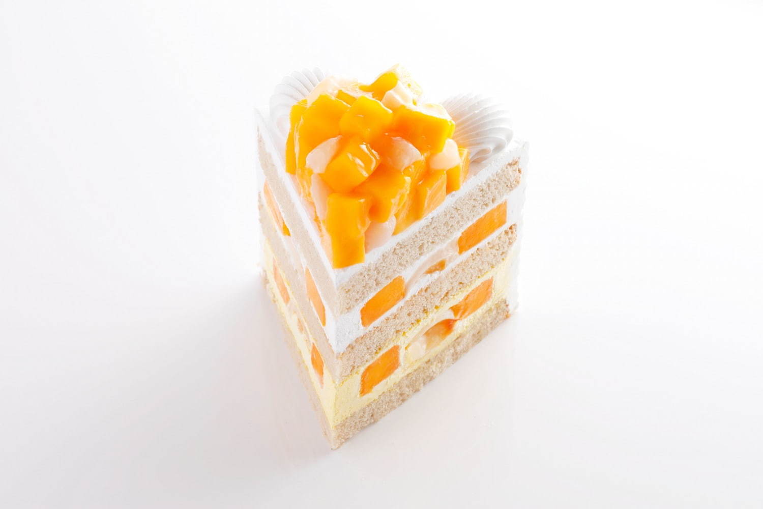 ホテルニューオータニ 新エクストラスーパーマンゴーショートケーキ 完熟マンゴー使用 ライチを隠し味に ファッションプレス
