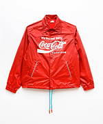 ファセッタズム × コカ・コーラのコレクション、異素材ドッキングのロゴ入りワークウェアなど｜写真39