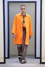 メゾン キツネ 2020年春夏メンズコレクション、爽やかなカラーパレットの中で遊ぶフォックス｜写真17