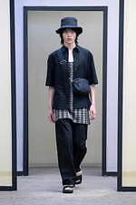 メゾン キツネ 2020年春夏メンズコレクション、爽やかなカラーパレットの中で遊ぶフォックス｜写真29