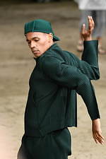 オム プリッセ イッセイ ミヤケ 2020年春夏コレクション、止むことのない陽気な踊りと音楽｜写真25