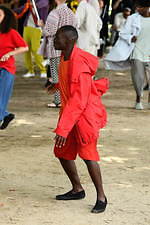 オム プリッセ イッセイ ミヤケ 2020年春夏コレクション、止むことのない陽気な踊りと音楽｜写真45