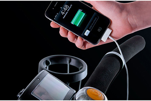 リステアに世界初の電動開閉式ベビーカー 赤ちゃん周りの気温チェックやiphoneの充電機能など ファッションプレス
