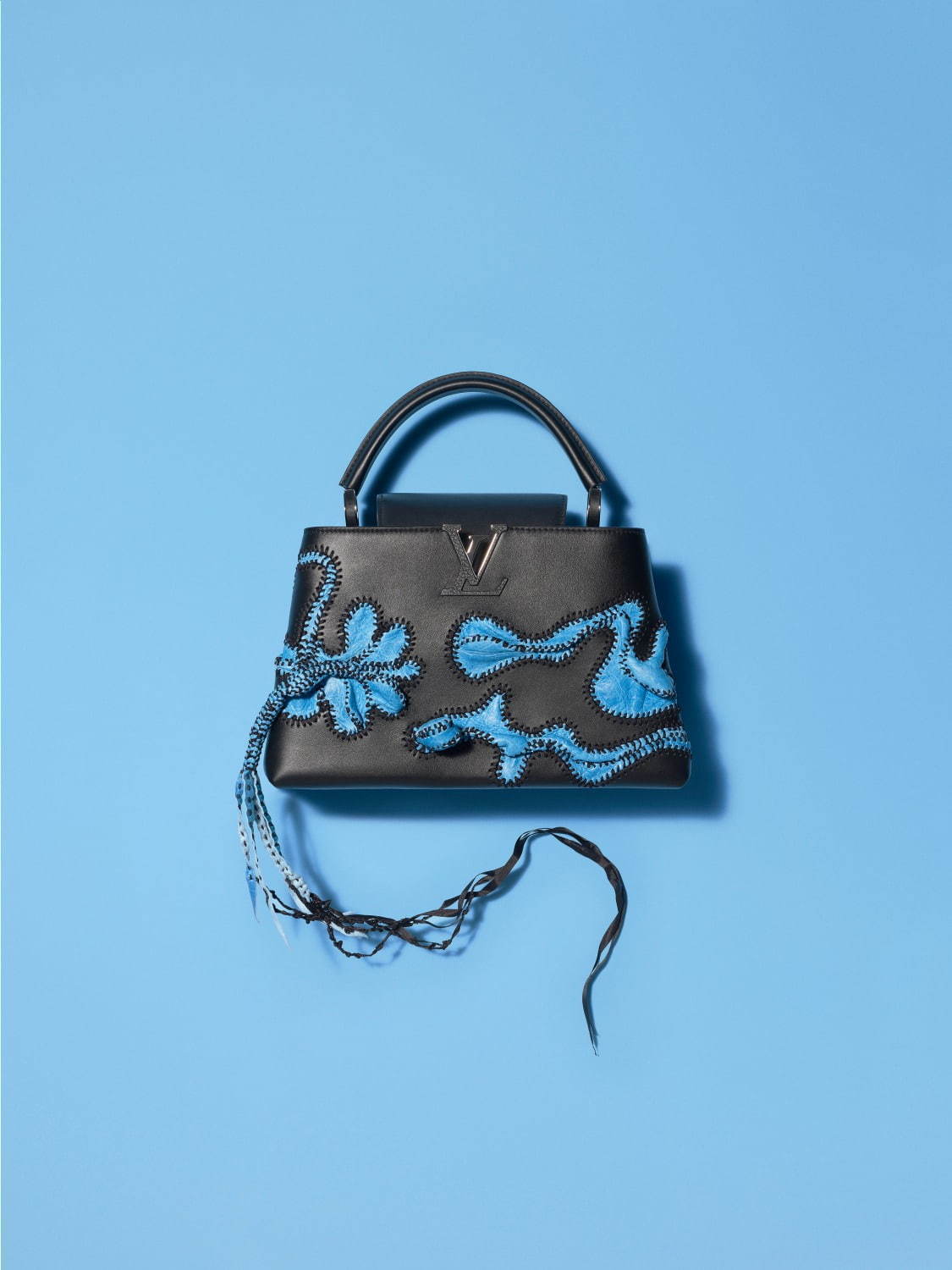 ルイ・ヴィトンのバッグ「カプシーヌ」現代アーティストとコラボ