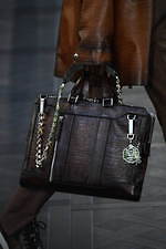 ベルルッティ 2020年春夏コレクション、太陽の日差しに輝くカラフルな洋服｜写真44