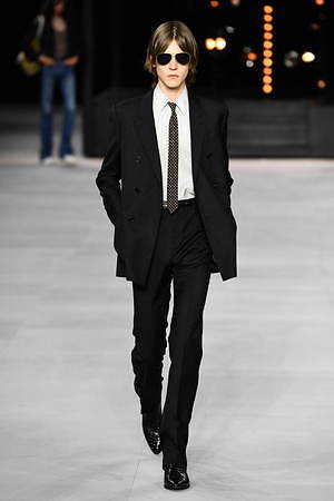 セリーヌ 2020年春夏メンズコレクション - ロックの輝きは華々しく セリーヌ 2020年春夏メンズコレクション - ロックの輝きは華々しく