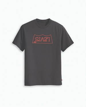 リーバイス ドラマ ストレンジャー シングス Tシャツやデニム イレブン ダスティンの劇中衣装も ファッションプレス リーバイス ドラマ ストレンジャー シングス Tシャツやデニム イレブン ダスティンの劇中衣装も ファッションプレス