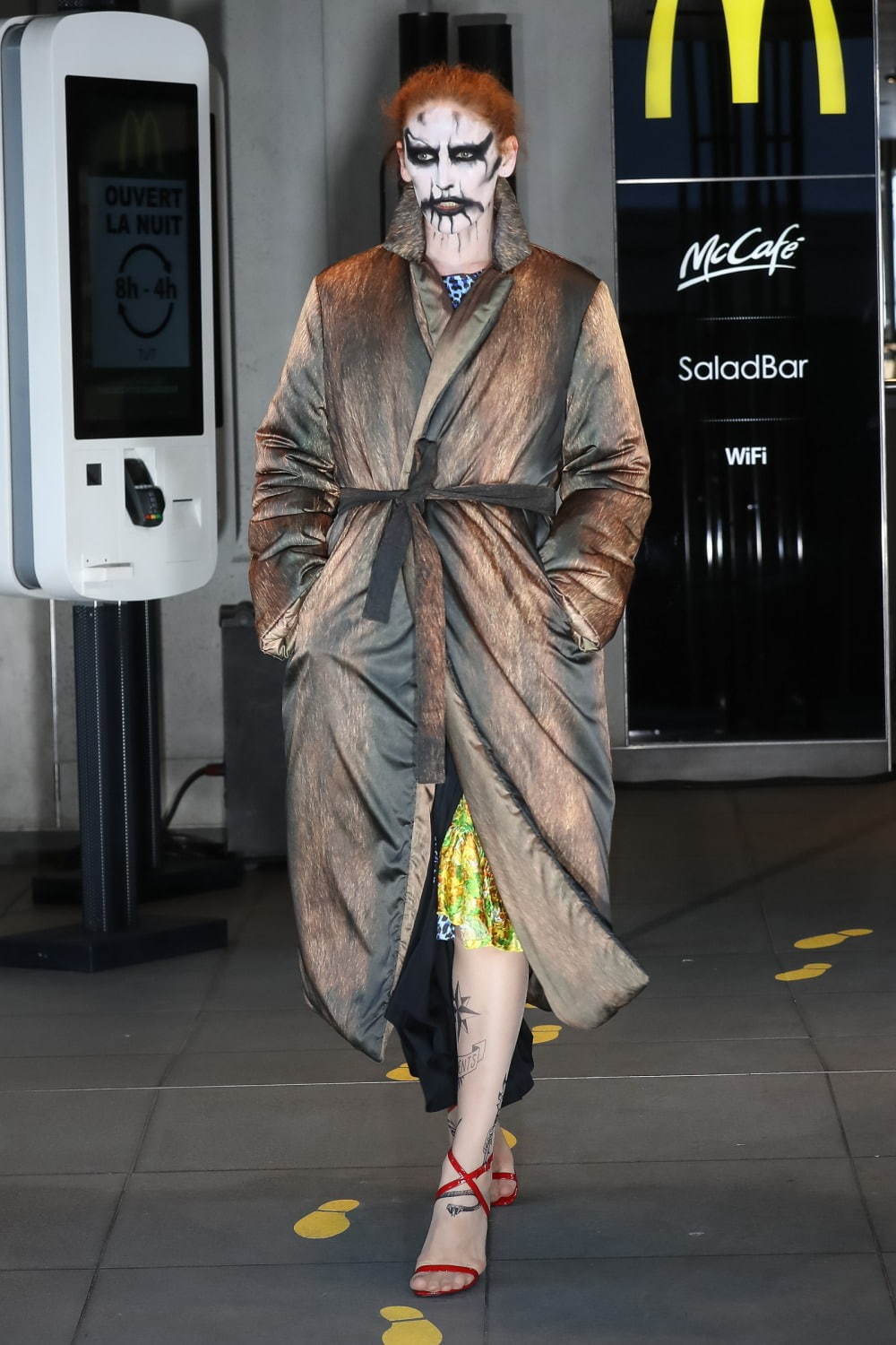 ヴェトモン 2020年春夏｜ ラップコート