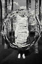 4 モンクレール シモーン・ロシャ 19年秋冬、パールやフラワーモチーフを配したダウン＆ドレスなど｜写真5