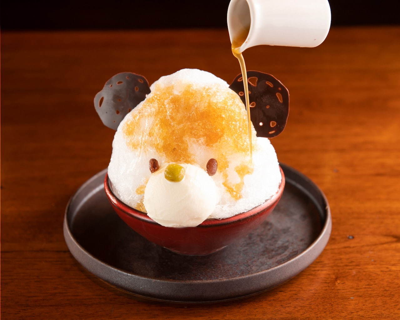 ふわふわ“白くま”のほうじ茶かき氷が東京・テラスダイニングタンゴで、つぶあん＆フルーツをイン｜写真1