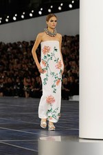 シャネル 2013年春夏コレクション - ソーラーパネルの上で披露された尽きることのない創造力｜写真25