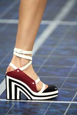 シャネル 2013年春夏コレクション - ソーラーパネルの上で披露された尽きることのない創造力｜写真32