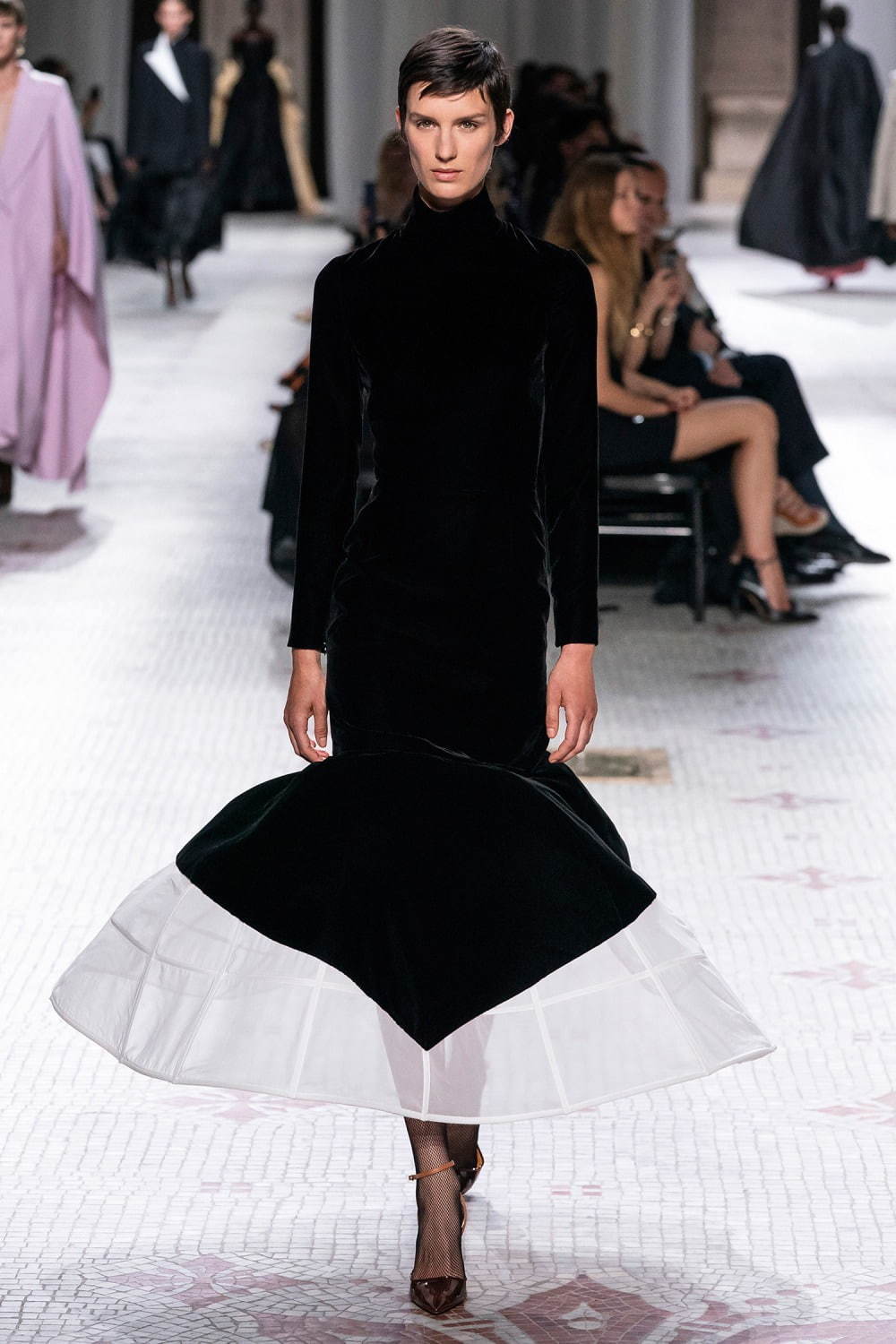 ジバンシィ オートクチュール 2019-20年秋冬<span>コレクション</span> - 写真15