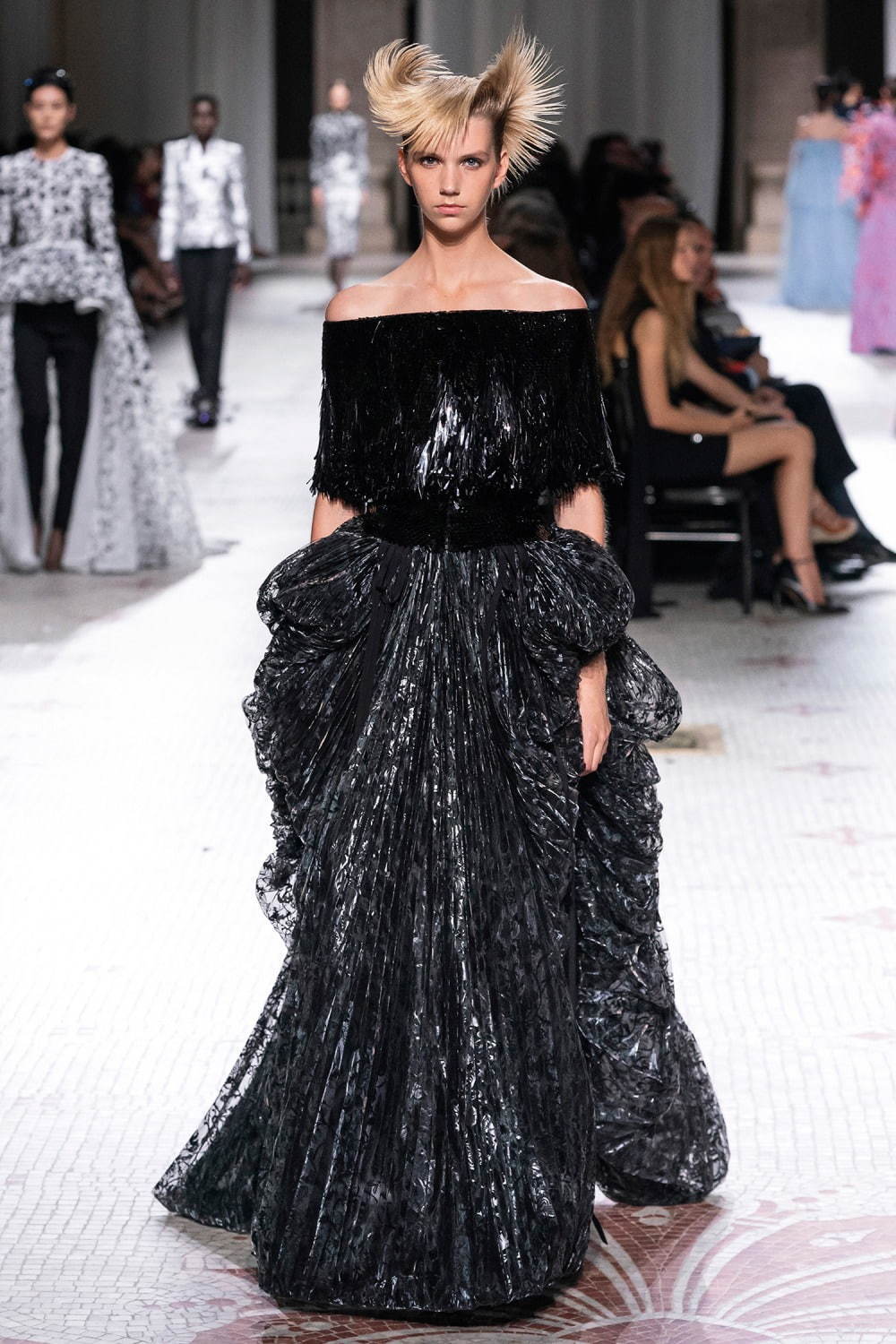 ジバンシィ オートクチュール(Givenchy Haute Couture ) 2019-20年秋冬ウィメンズコレクション  - 写真37
