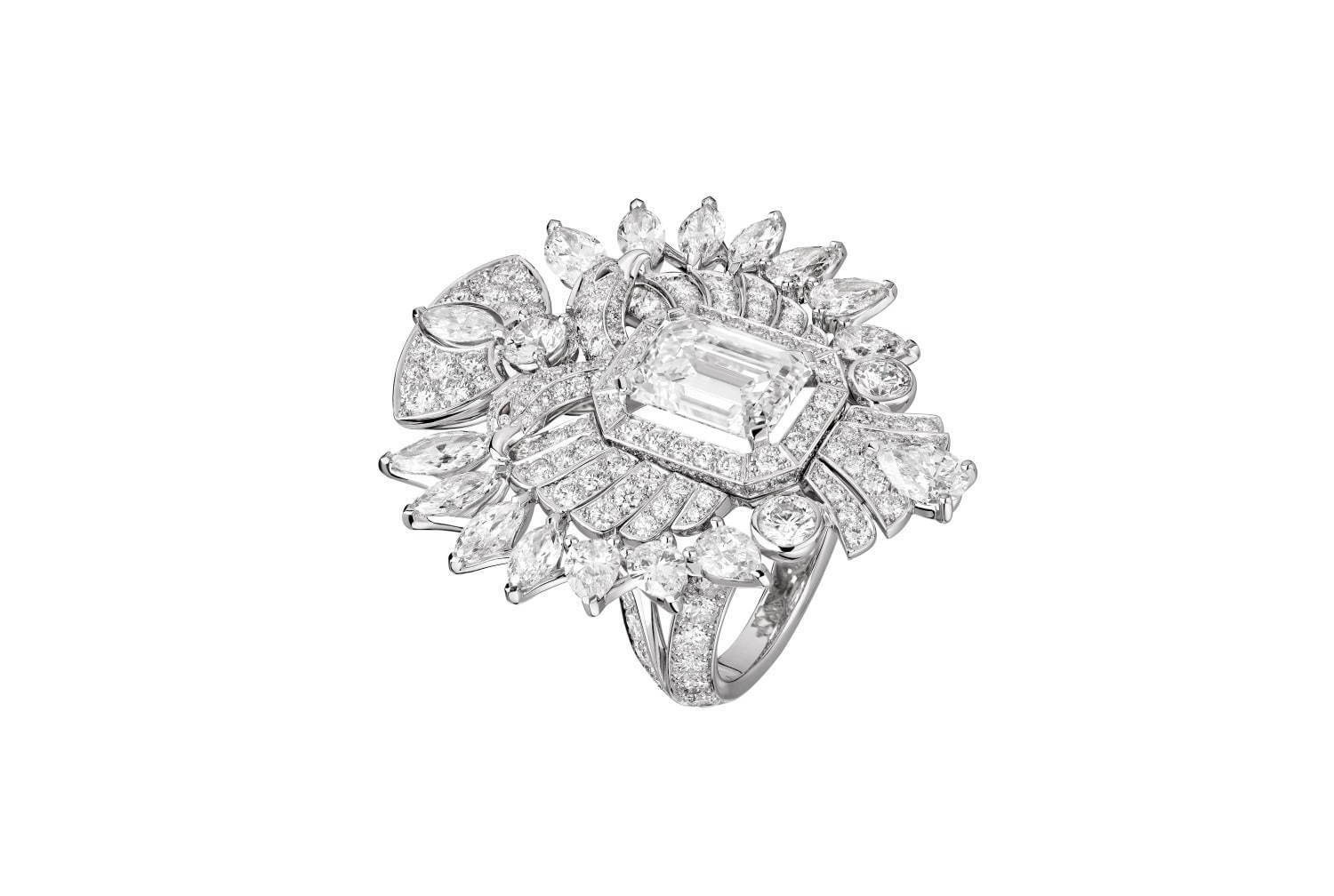 シャネルのハイジュエリー「ル パリ リュス ドゥ シャネル」ロシアから着想、ダイヤモンドの双頭の鷲